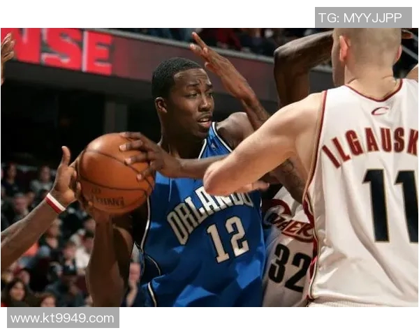 2009年NBA季后赛魔术对骑士霍华德的精彩表现与比赛回顾